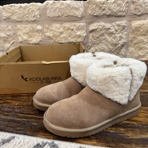 Women Koolaburra Ugg short boots - size 7 - chestnut color - great condition!
